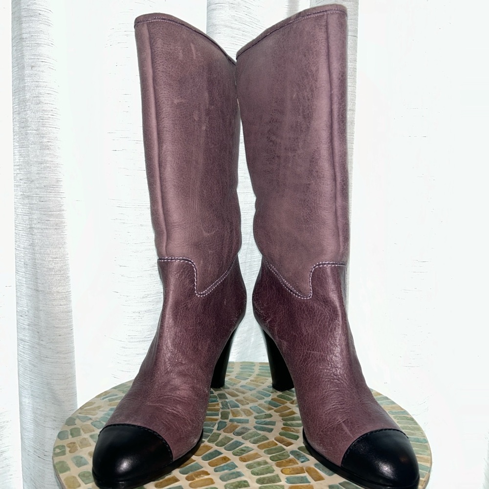 Chanel Women's Brown Leather Boots - Picture 4 of 14